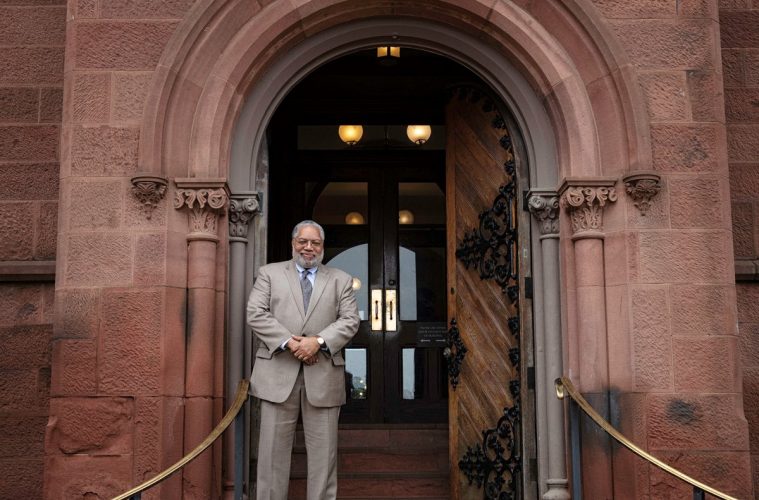 Lonnie Bunch